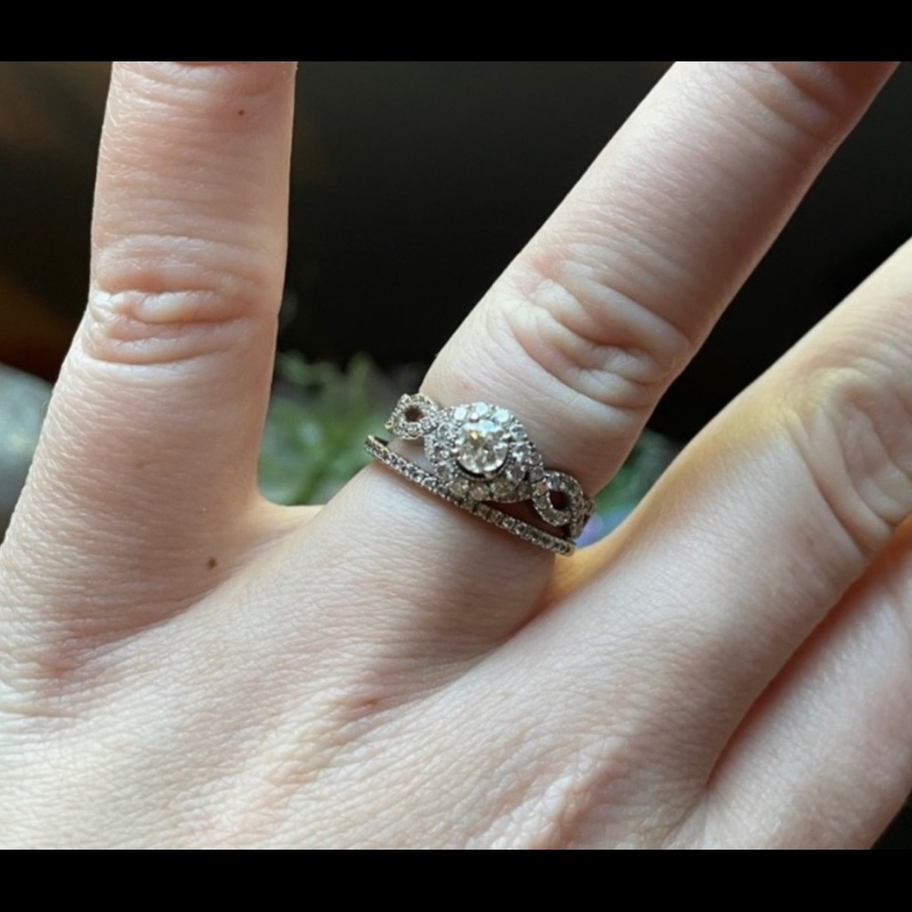 Neil Lane Bridal Collection Engagement Ring - Picture 4 of 6